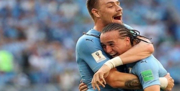 Uruguay ve Rusya Dünya Kupası'nda son 16 turunda