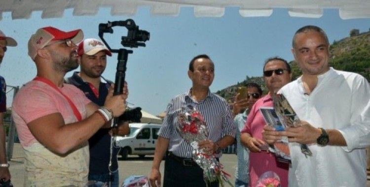 Lübnanlı turistler kruvaziyer gemisi ile Alanya'ya geldi