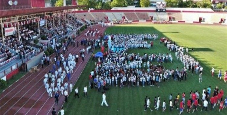 ​Kahramanmaraş'ta yaz spor okulları açıldı