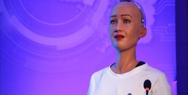 ​Robot 'Sophia' Amharca konuşacak