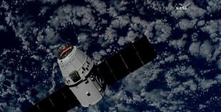 ​SpaceX'in kargo kapsülü uzay istasyonunda