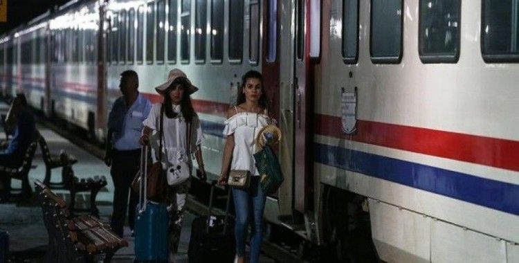 Tekirdağ'daki tren kazasının ardından seferler yeniden başladı