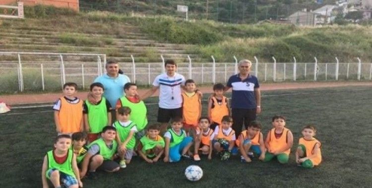 Simav'da küçükler futbol turnuvası