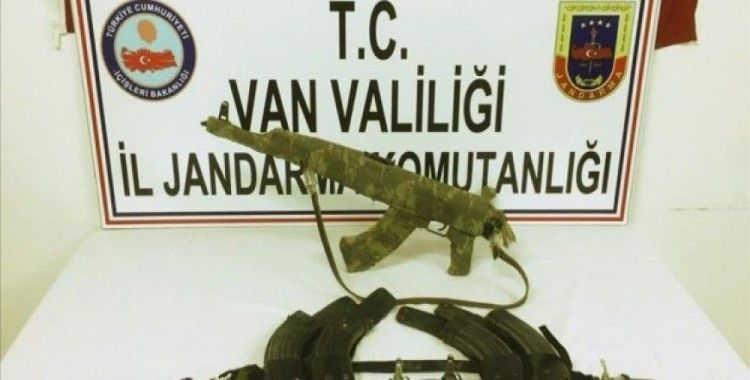 Van'da Pkk'lı teröristlere ait silah ve mühimmat ele geçirildi