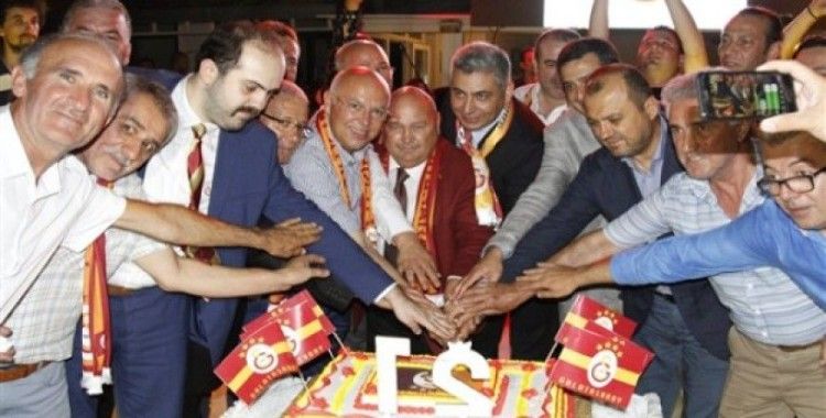 Galatasaray 21. şampiyonluğunu Tekirdağ'da kutladı