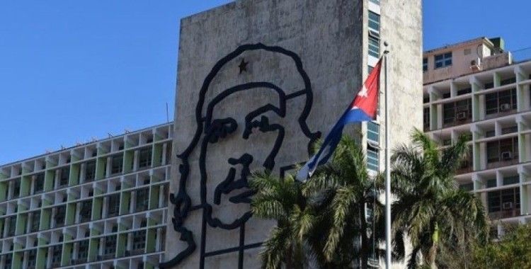 Küba'da meclis yeni kabineyi onayladı