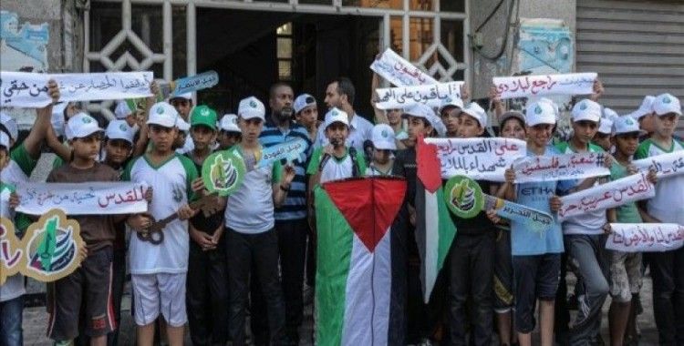 Gazze'deki çocuklardan İsrail karşıtı gösteri