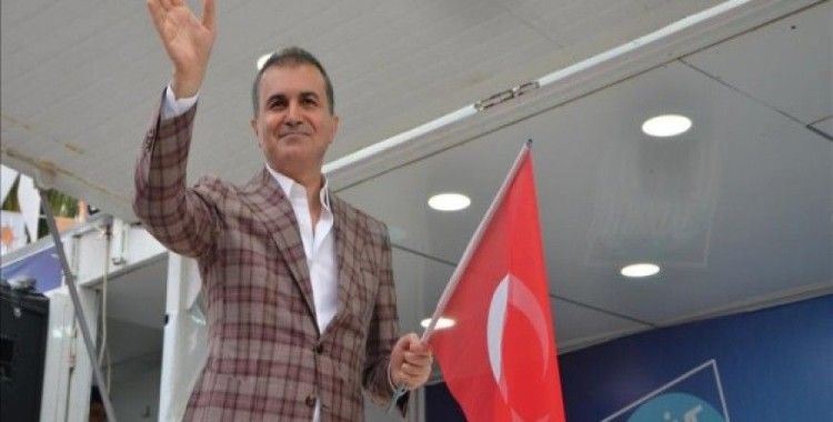 Eski AB Bakanı Çelik'ten Özil'e destek mesajı