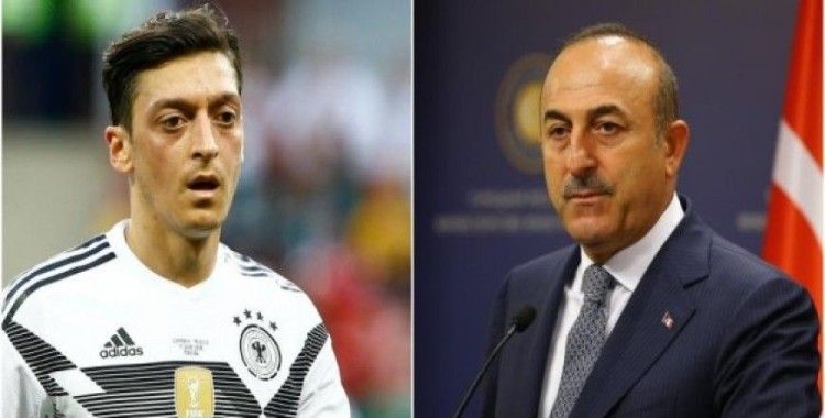 Çavuşoğlu, Mesut Özil ile telefonda görüştü