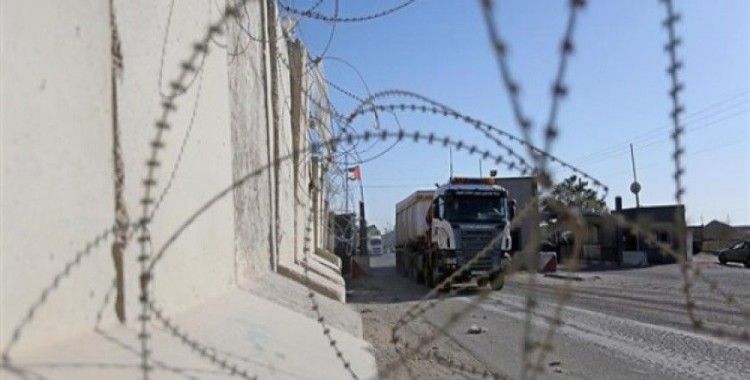 İsrail ordusu Batı Şeria'da bir beldenin girişlerini kapattı