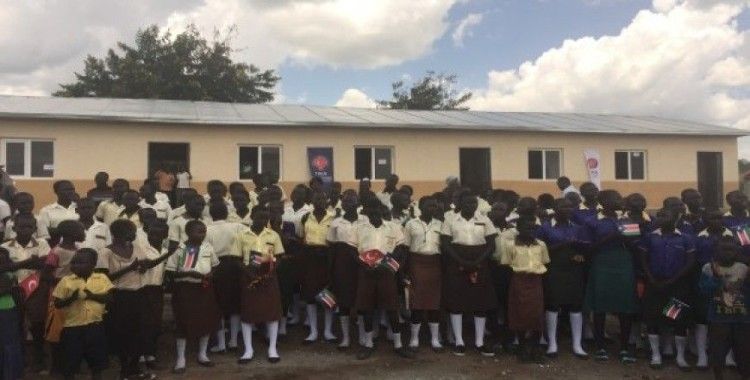 Güney Sudanlı öğrenciler yeni okullarına kavuştu