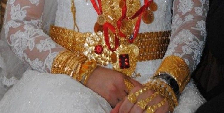 Şırnaklı muhtarlardan düğün takıları için düzenleme
