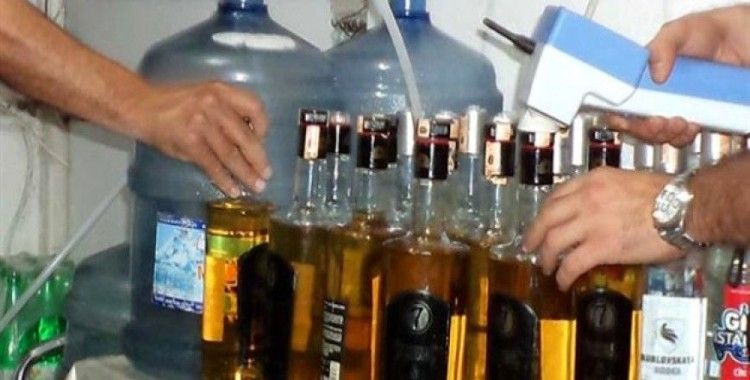 Esenyurt'ta sahte içki üretilen depoya baskın, 3 gözaltı