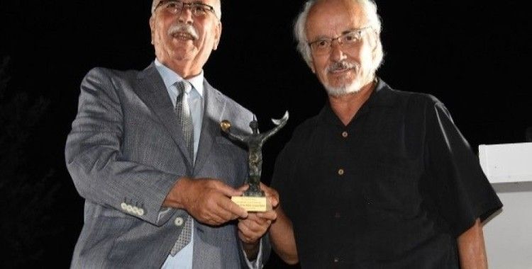 Homeros Ödülü Prof. Dr. Haluk Şahin’in oldu