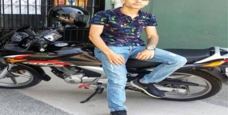 İzmir'de motosiklet refüje girdi, 1 ölü, 1 yaralı
