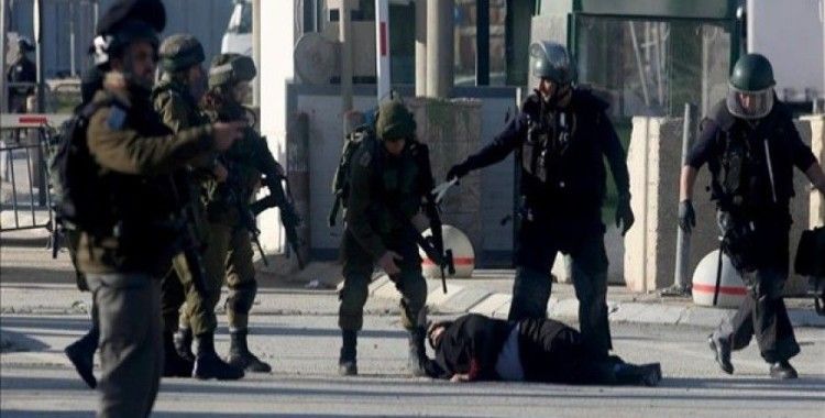 İsrail polisi Mescid-i Aksa'da 8 Filistinli kadını gözaltına aldı