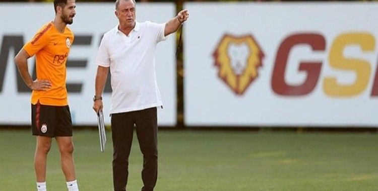 Emre Akbaba Galatasaray'da ilk idmanına çıktı