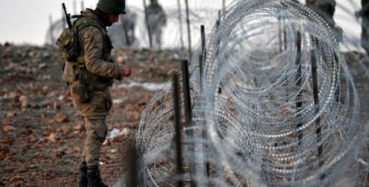 Sınırlardan yasa dışı geçmeye çalışan 718 kişi yakalandı