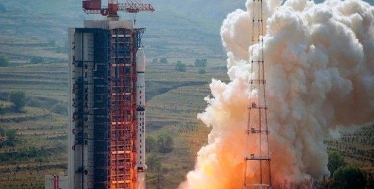 Çin uzaya ikiz navigasyon uydusu fırlattı