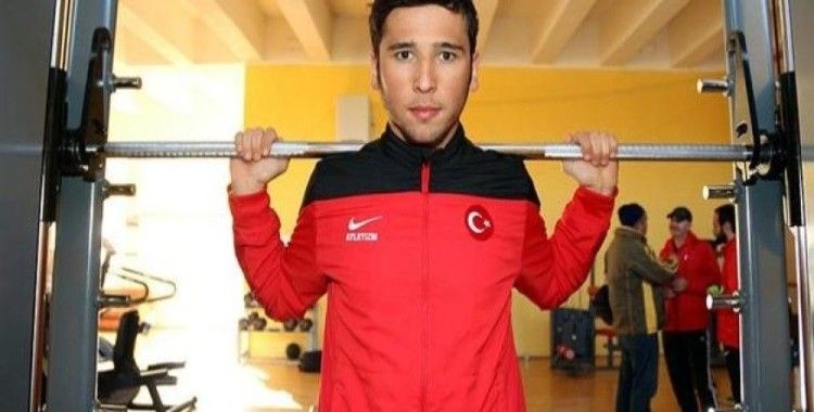 ​Türk atletten şampiyona rekoru