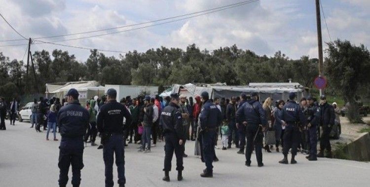 BM'den Yunanistan'a düzensiz göçmenleri ana karaya taşı çağrısı