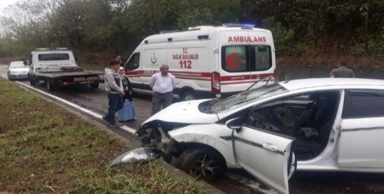 ​Çaycuma'da trafik kazası, 2 yaralı