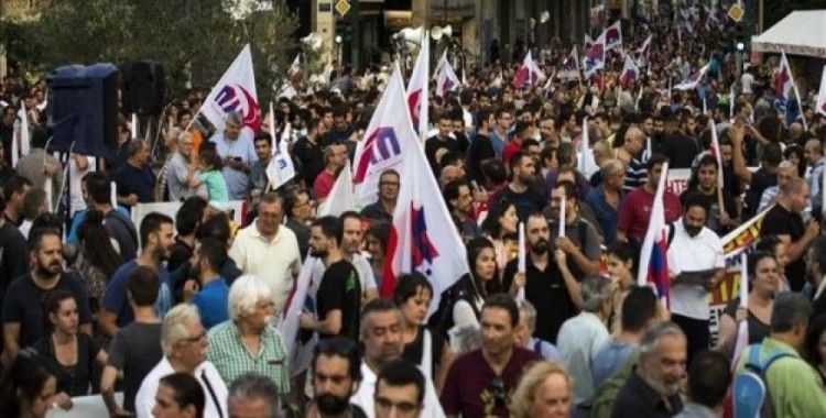 Yunanistan'da 'kemer sıkma' karşıtı gösteri