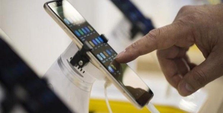 ​Fransa'da bilgisayar ve cep telefonlarına yıllık vergi geliyor
