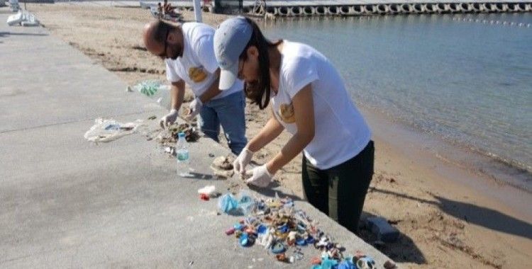 Kıyı ve denizlerde çöp toplayıp temizlik yaptılar