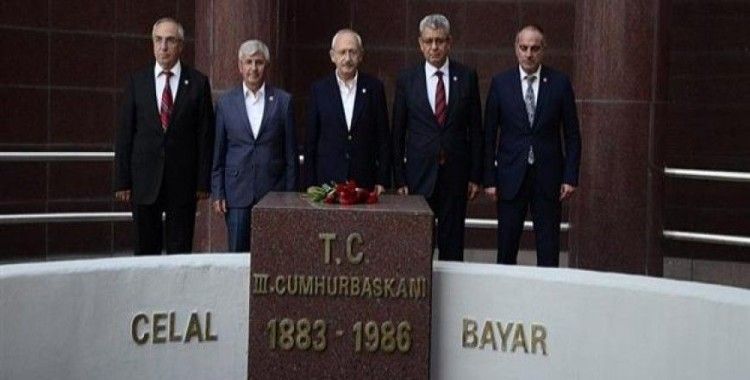 ​Kılıçdaroğlu, Celal Bayar'ın mezarını ziyaret etti