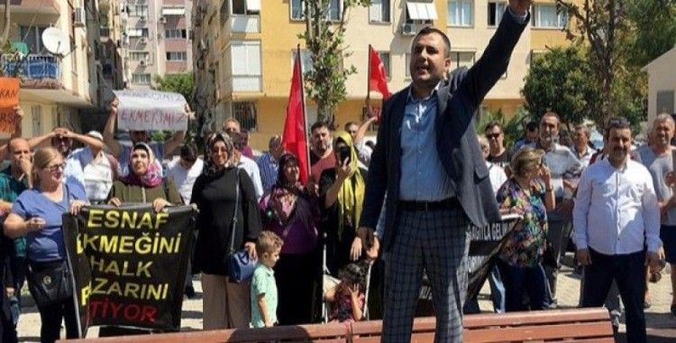 İzmir'de pazarcı esnafından belediyeye tepki
