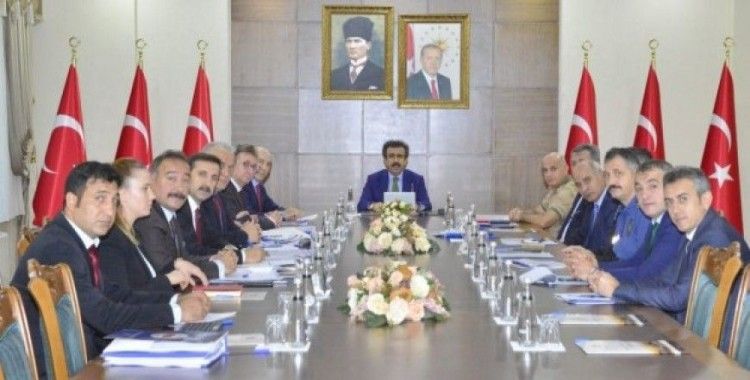 Vali Güzeloğlu, 'Üniversite güvenlik konulu' toplantıya başkanlık etti