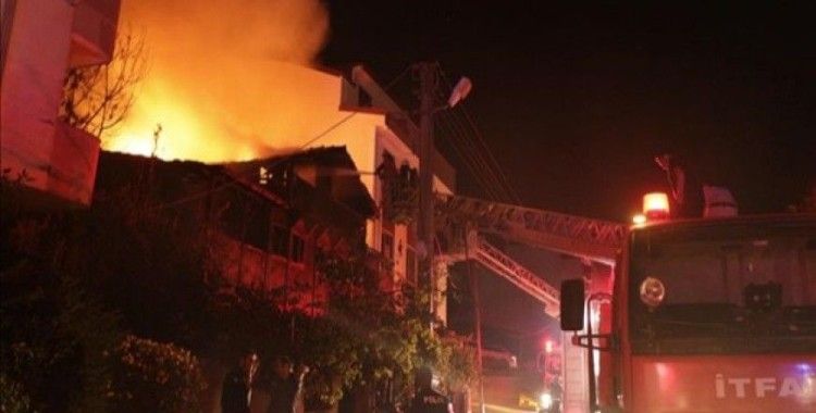 Kocaeli'de yangın, 2 ölü, 3 yaralı