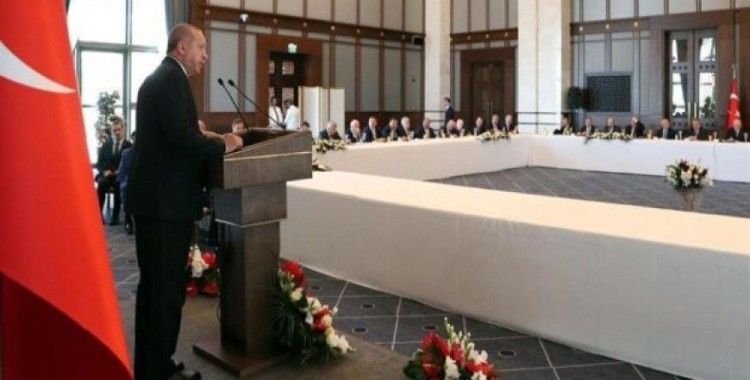 ​Cumhurbaşkanı Erdoğan RTEÜ Geliştirme Vakfı Kurucular Toplantısına katıldı