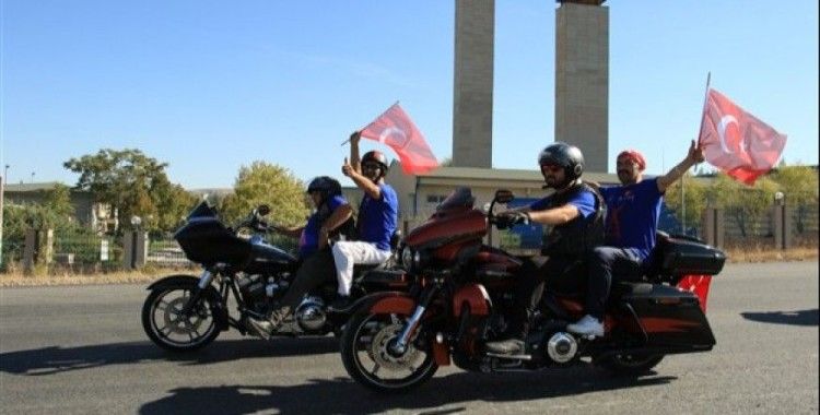 Ankara'da Harley'li gazi sürüşü