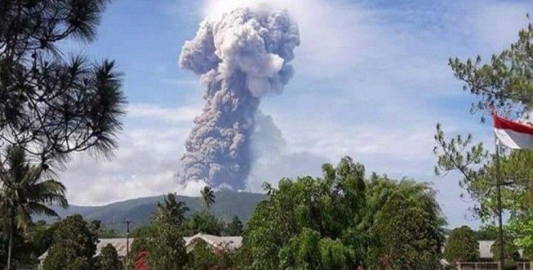 Deprem ve tsunaminin ardından yanardağ patlaması