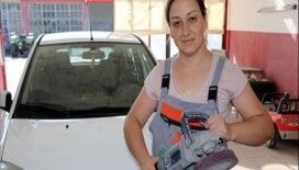 Sanayi sitesinin kadın oto boyacısı