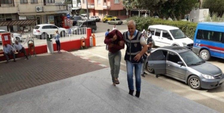 Adana'da hırsızlık zanlıları adliyeye sevk edildi