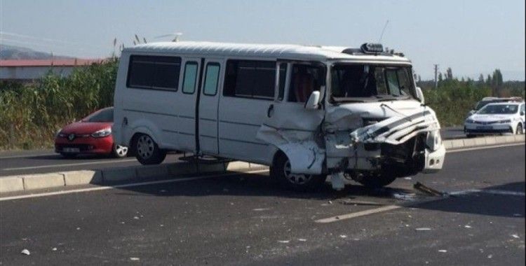 Aydın'da trafik kazası; 2 yaralı