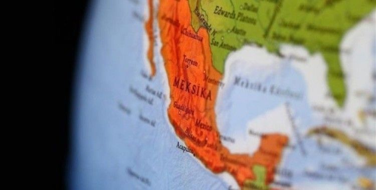 Meksika'da alışveriş merkezi inşaatı çöktü, 7 ölü