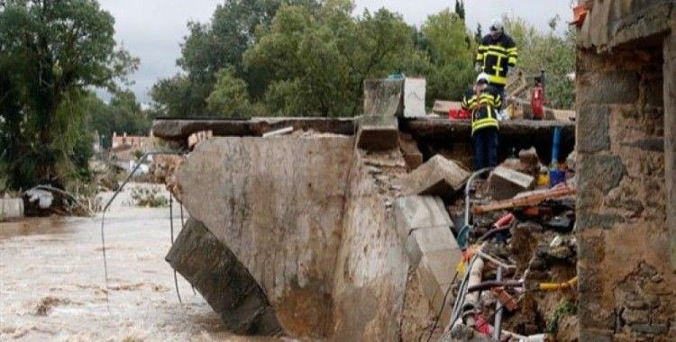 Fransa'da şiddetli yağışlar 7 can aldı