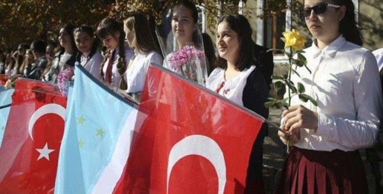 Erdoğan'ı Türk bayraklarıyla karşılayacaklar