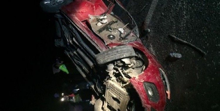 Kayseri'de otomobil takla attı, 4 ölü