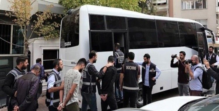 İzmir'deki kazayla ilgili tutuklanan 11 kişinin 3'ü organizatör