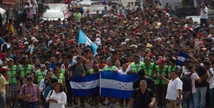 3 bin Honduraslı refah için ABD'ye gidiyor