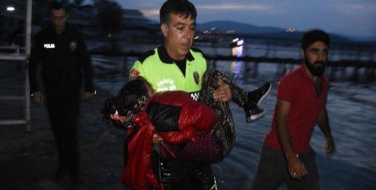 ​Türk polisi göçmen kız için gözyaşı döktü