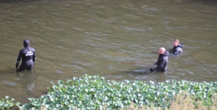 Asi Nehri'ne düşen çocuğun arama çalışmalarına ara verildi