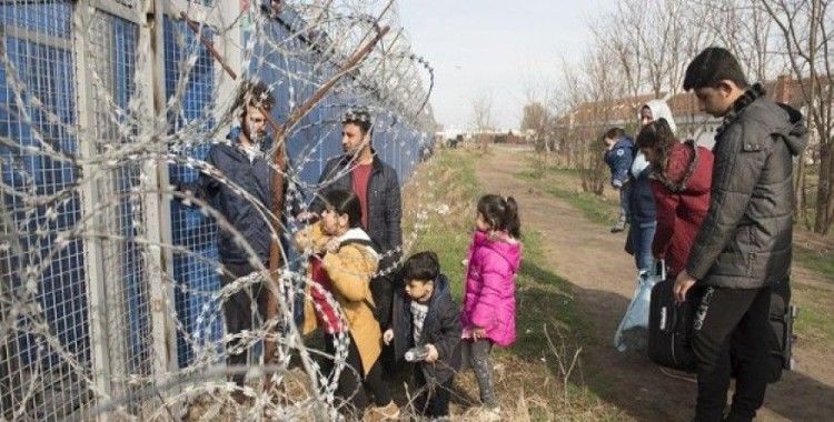 Macaristan'da sığınmacılara tekme atan gazeteci suçsuz bulundu