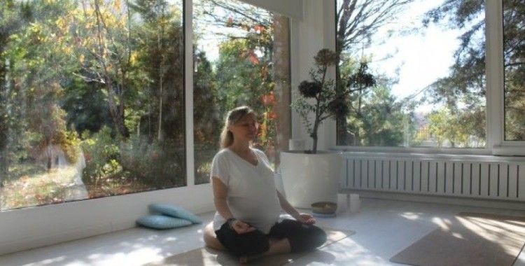 İkiz bekleyen yoga uzmanından 'hamile yogası'