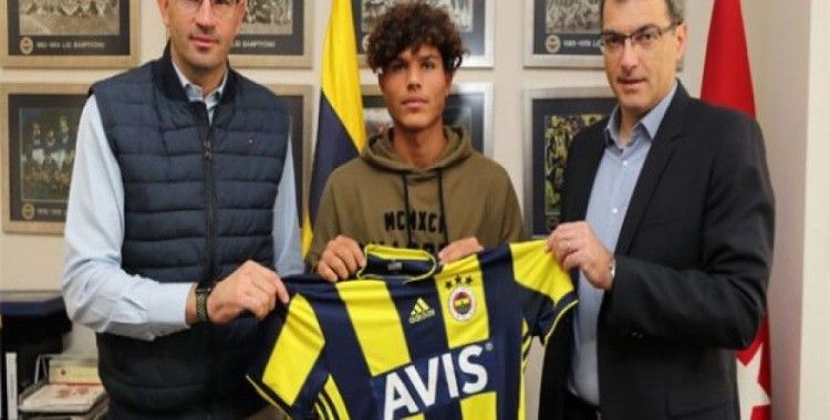Fenerbahçe, Gürol Demirezen ile sözleşme imzaladı